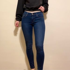 Levi’s Strauss blue 710 super skinny jeans